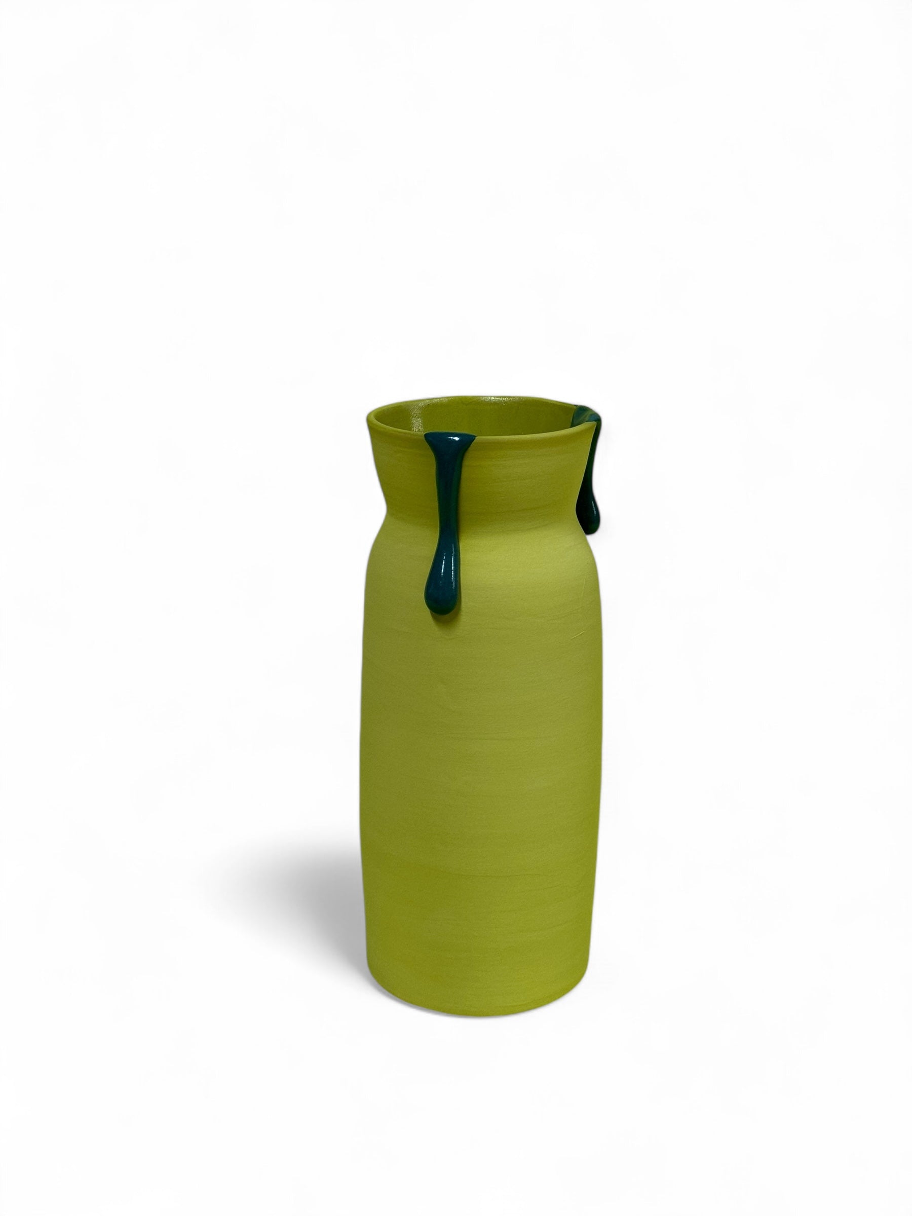 VOA: Pistacho + Verde Brillante Vase (Thumbnail)
