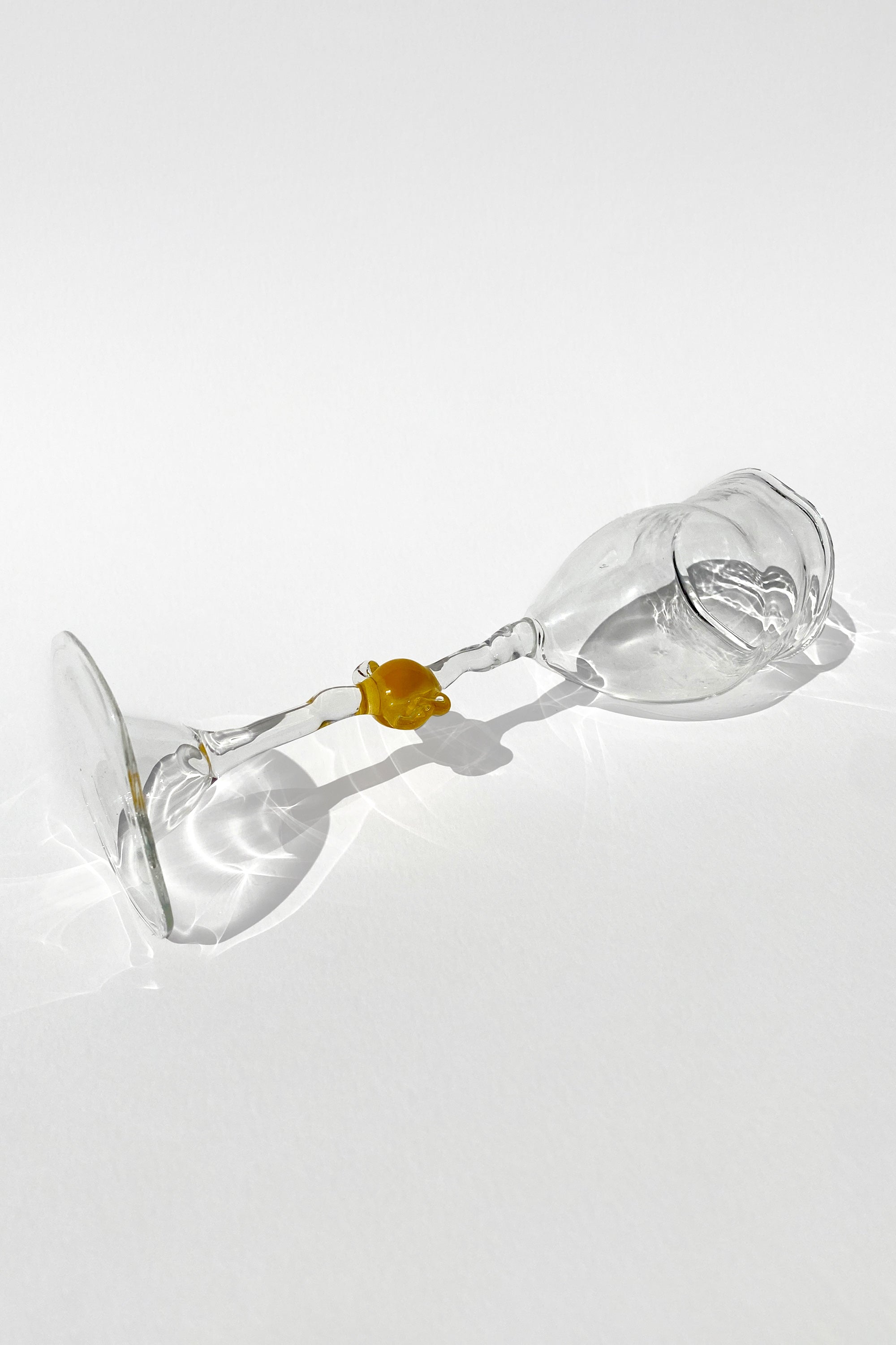 VOA, product: Wine glasses candy yellow (Fig. 3)