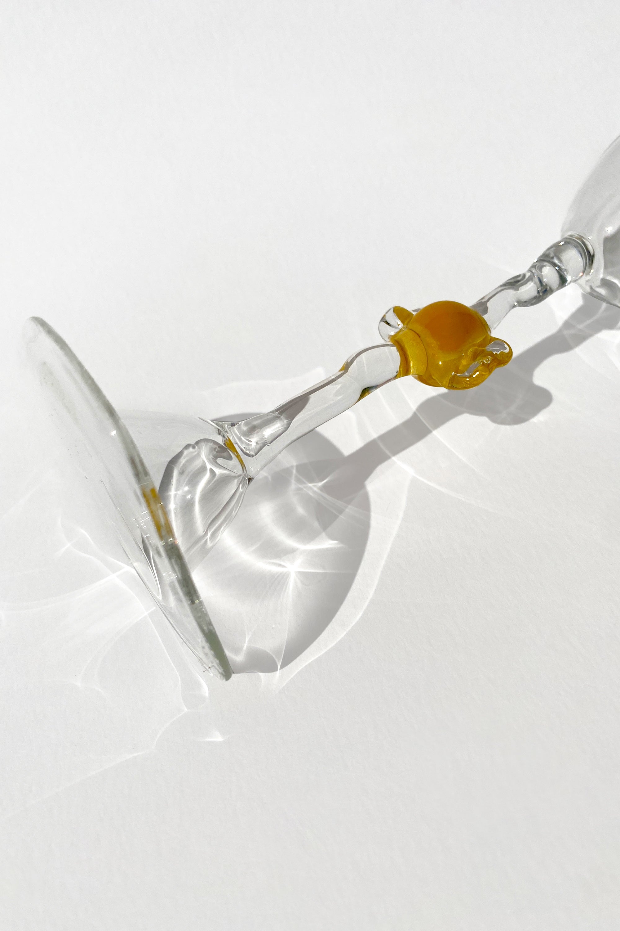 VOA, product: Wine glasses candy yellow (Fig. 4)