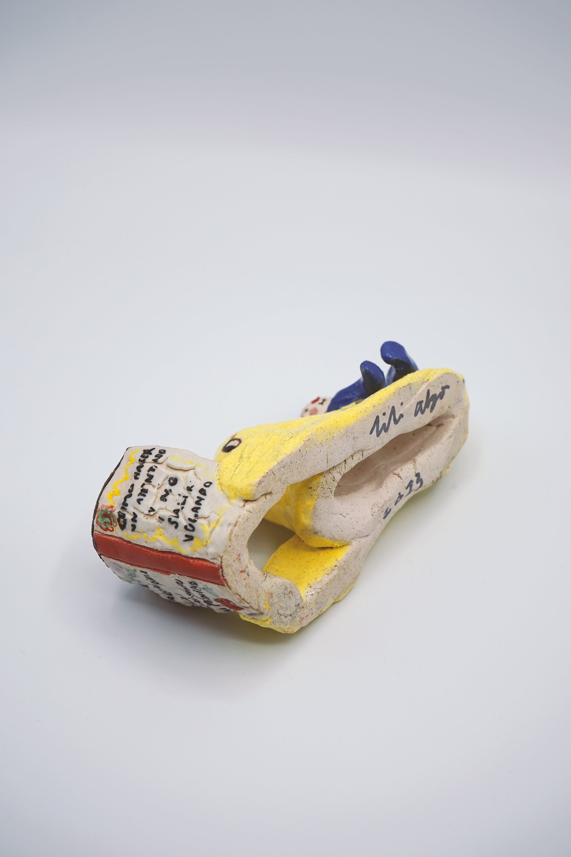 VOA, product: Pájaro se informa sobre como hacer un atentado y no salir volando (Fig. 4)